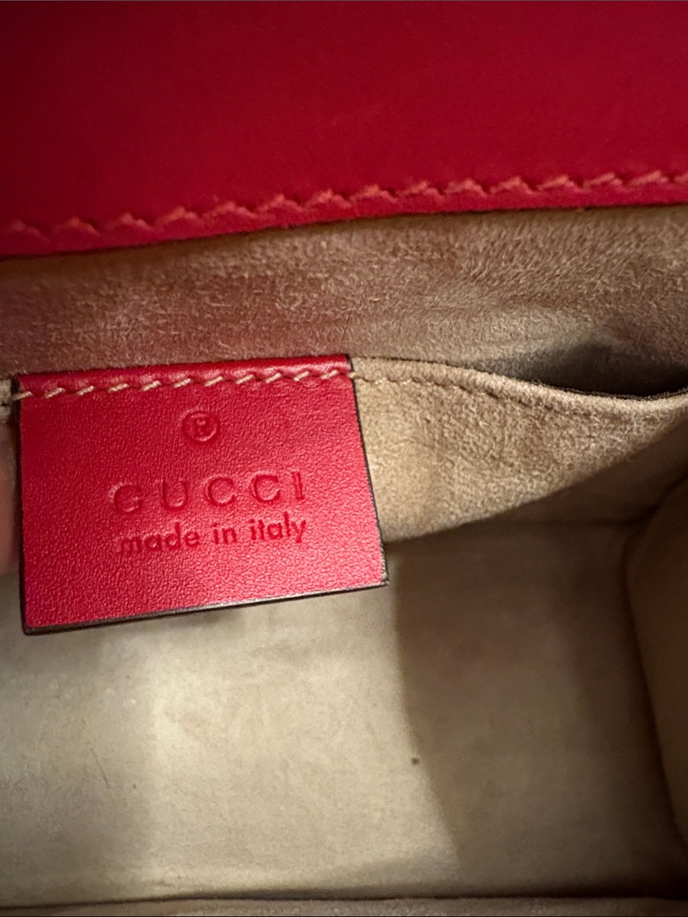 GUCCI Sylvie Mini - Picture 9 of 13